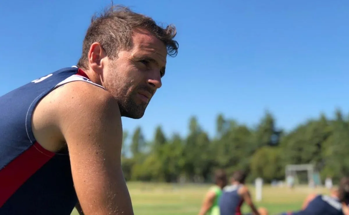 El volante anunció que en la próxima temporada continuará defendiendo los colores de Tigre.