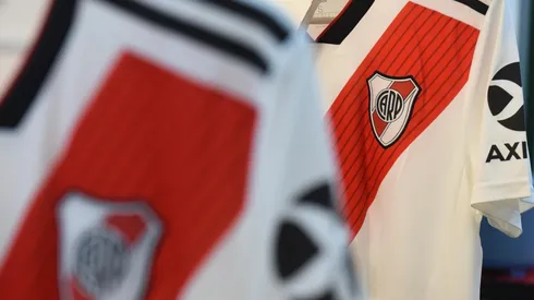 La camiseta que River utilizará ante Athletico Paranaense.