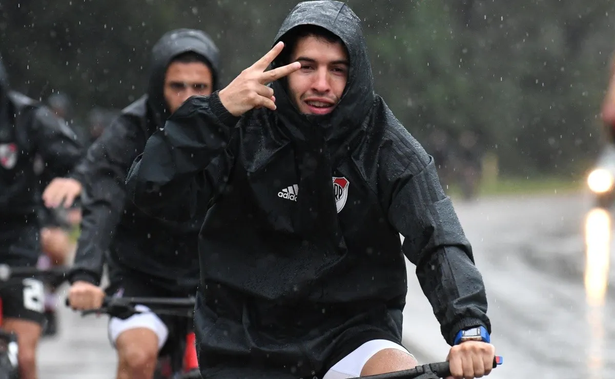 Rodolfo D'Onofrio fue contundente al hablar de la situación contractual del futbolista uruguayo