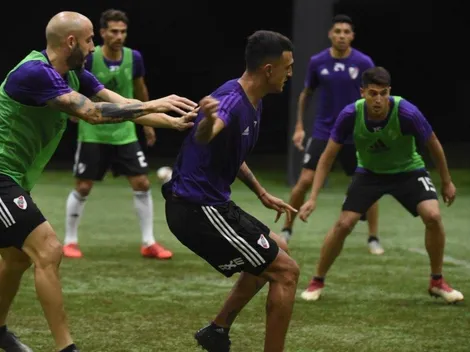 Práctica sobre césped sintético para adaptarse a la final en Brasil