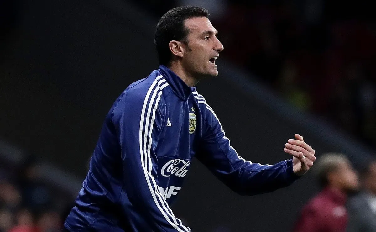 Scaloni tendrá que brindar una lista de 23 futbolistas para la Copa América de Brasil.