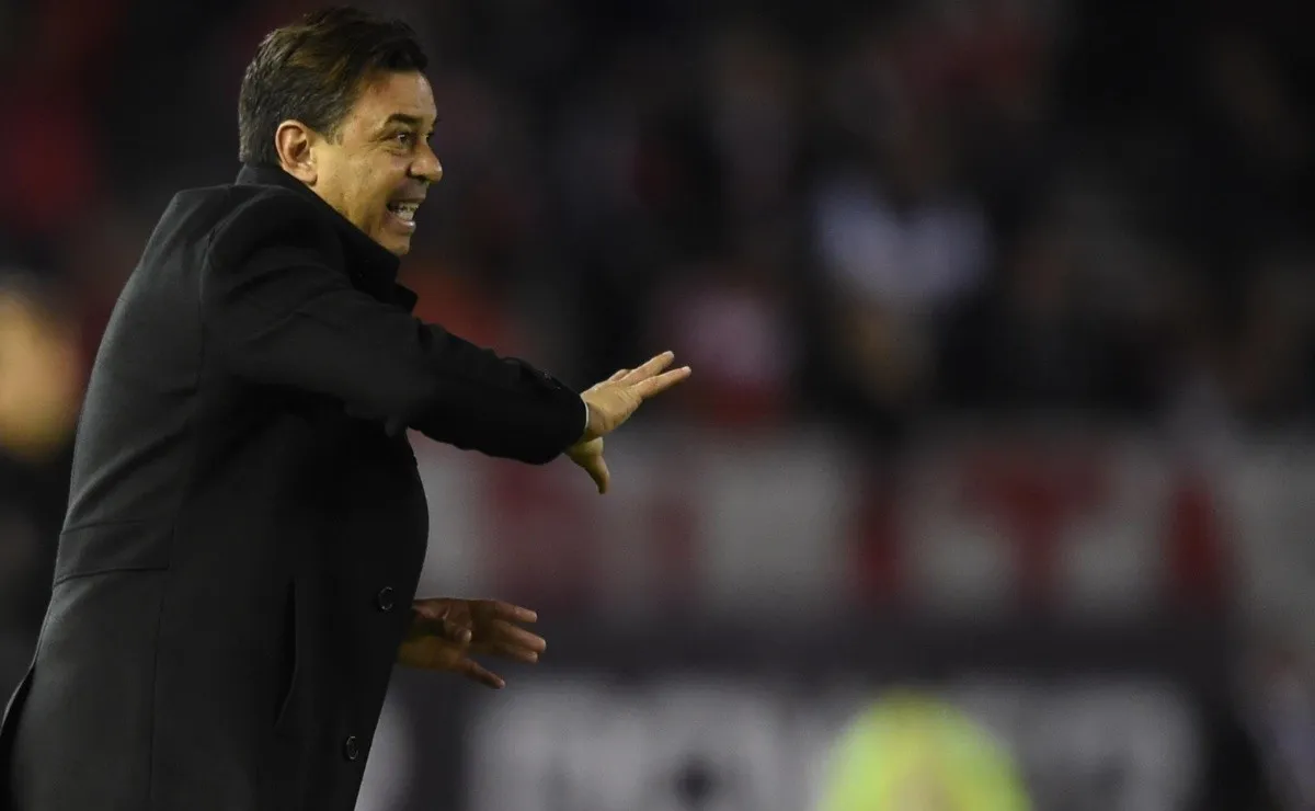 Por el paro general que se espera el miércoles 29 de mayo, Conmebol decidió postergar el partido.