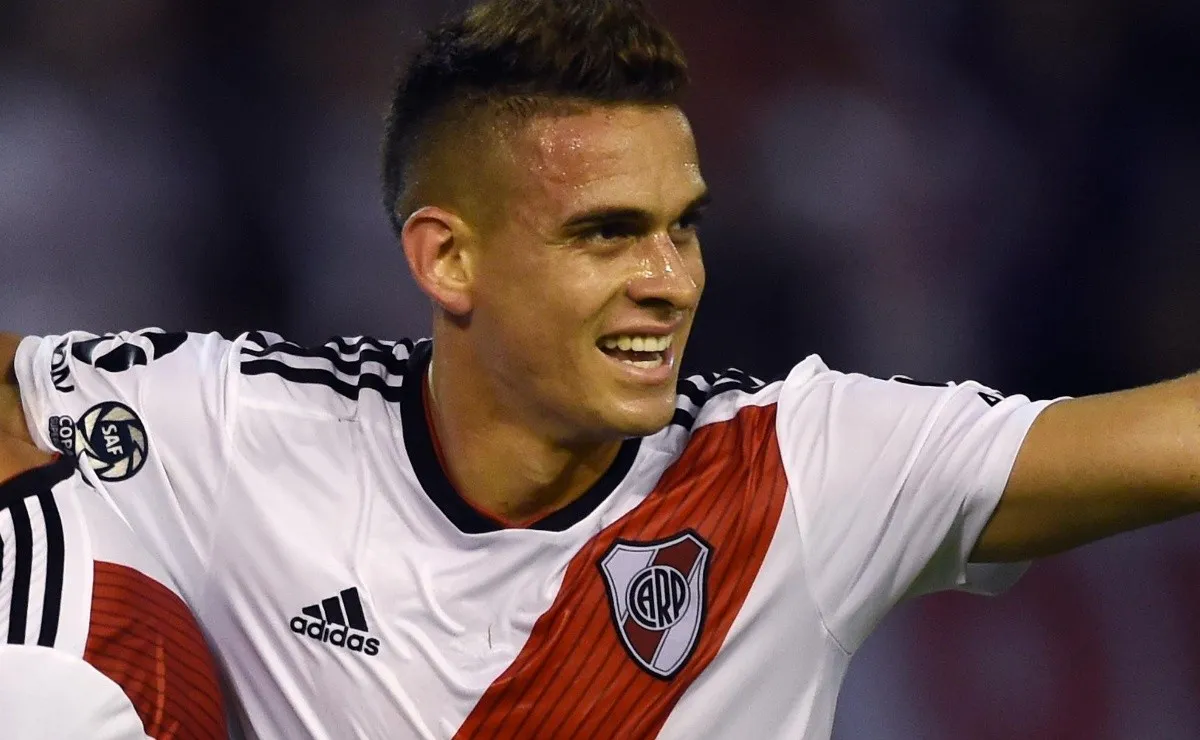 Iban 27 minutos de la primera parte cuando Rafael capturó un rebote y empujó la pelota a la red