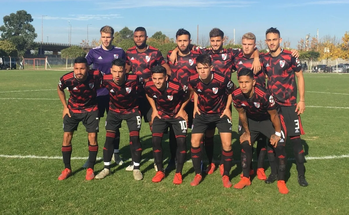 La Reserva de River superó a Huracán y sigue su camino en la Copa Superliga.