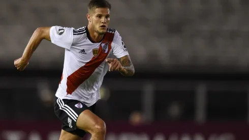 El mediocampista de River llegó a las cinco amarillas justo antes de ser reemplazado por Cristian Ferreira.