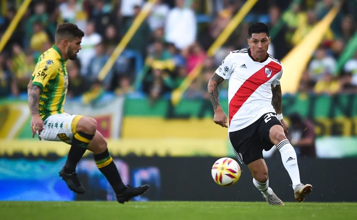 El mendocino conectó un centro de Fabrizio Angileri para colocar la pelota junto al palo izquierdo de Pocrnjic.