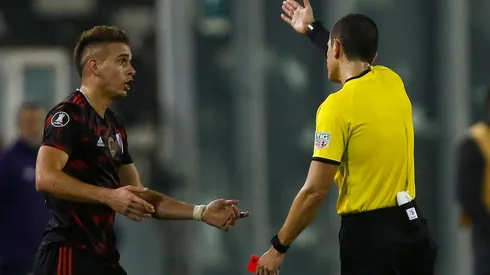 Borré se va expulsado por darle un manotazo a Luis Del Pino.