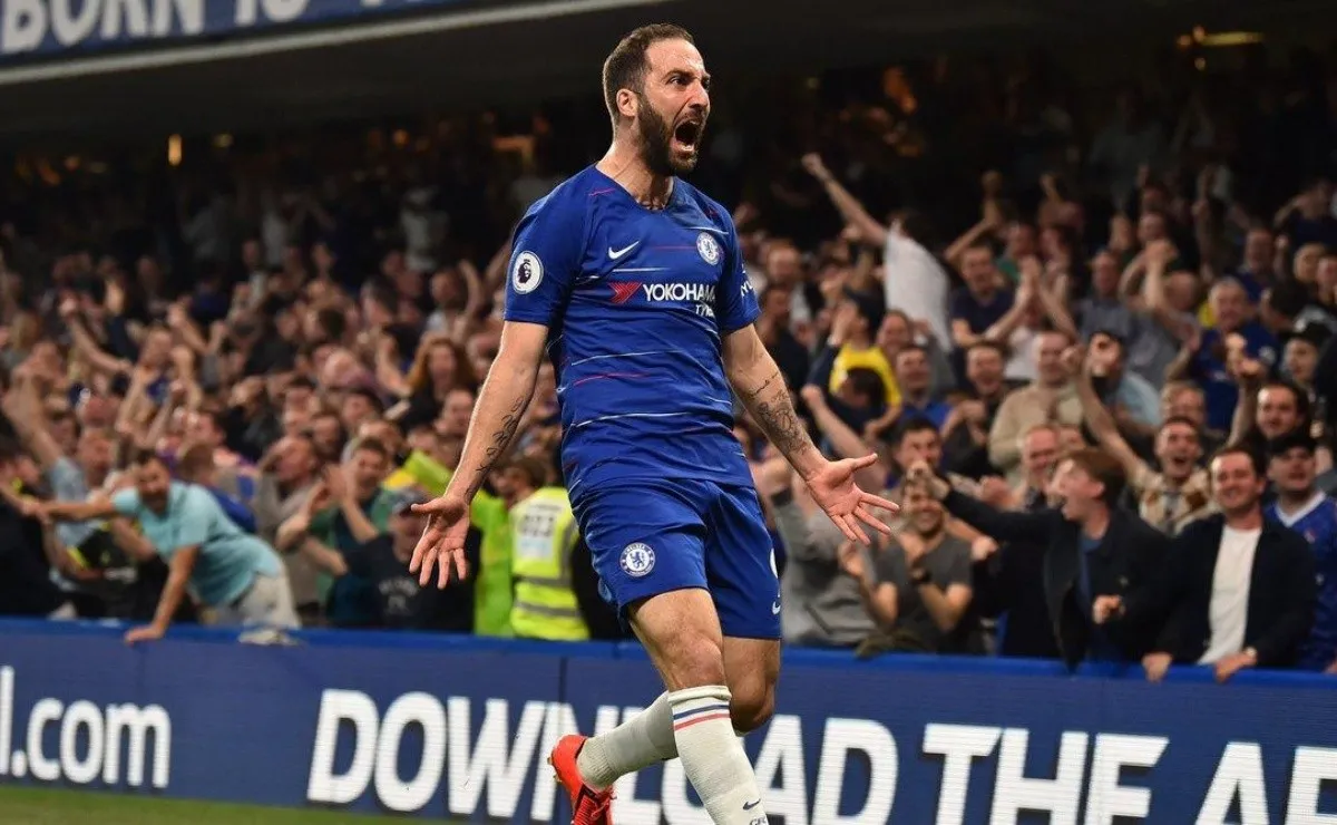 Higuaín grita su gol ante Burnley.