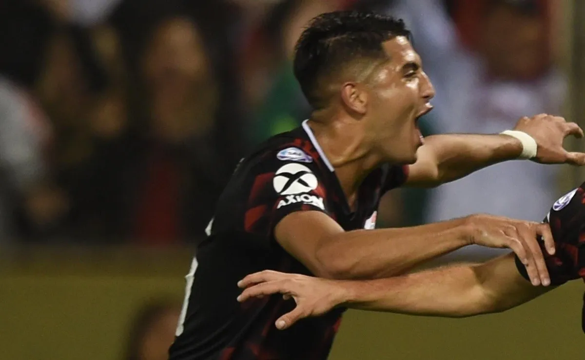 Exequiel Palacios se mostró feliz por haber regresado a las canchas.
