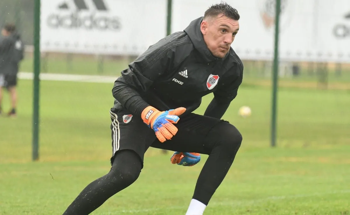 Armani respondió muy bien en la práctica de River.