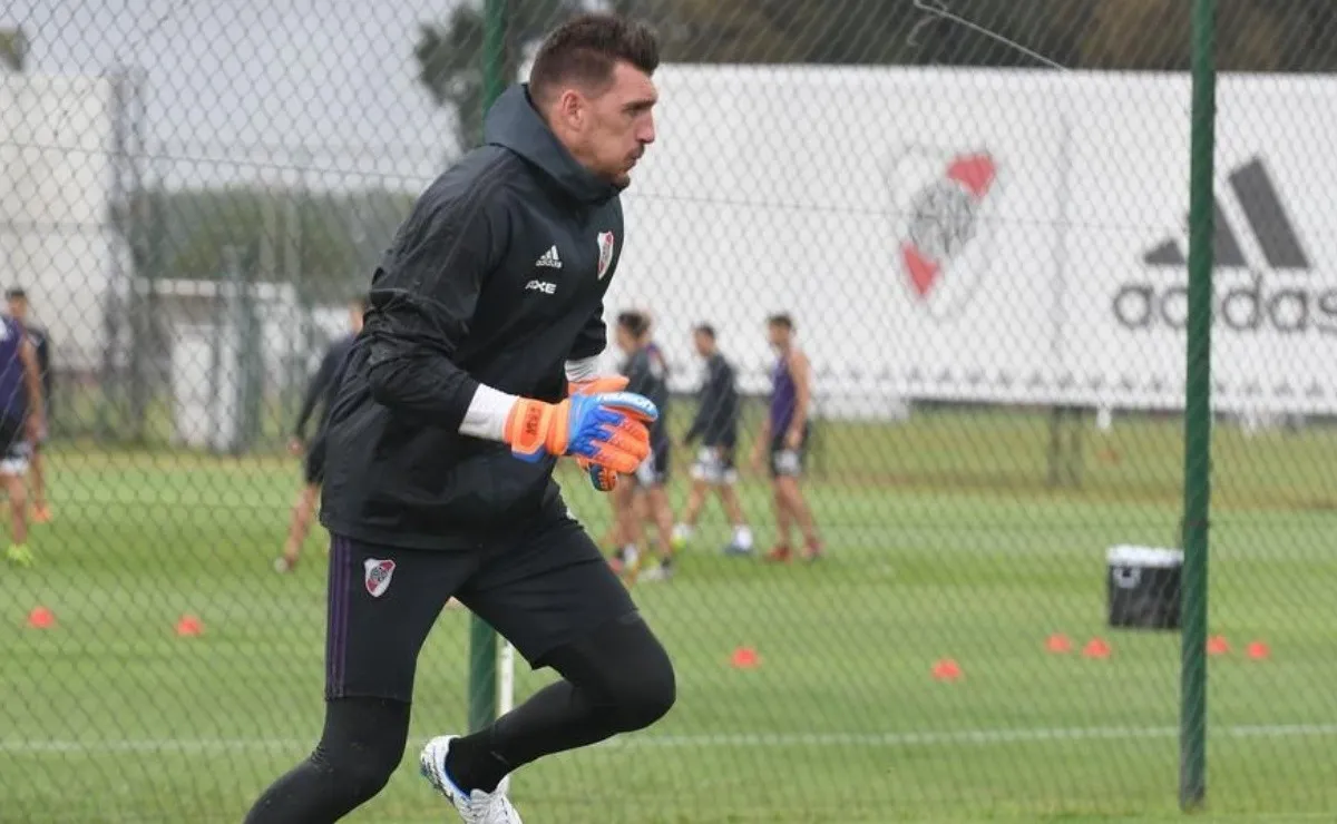 Armani se entrenó de manera diferenciada, aunque fue exigido.