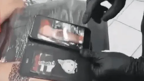 Un hincha del Más Grande pintó su piel con un código que lo redirige a un video de YouTube.