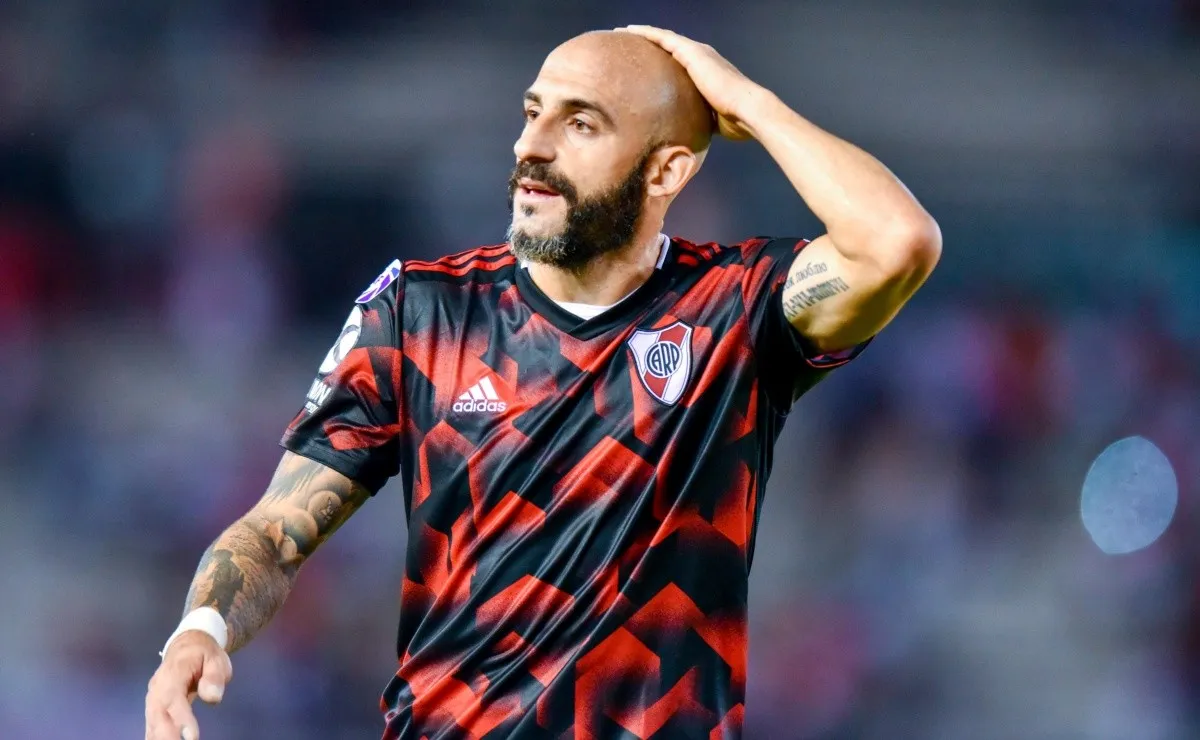 En 74 partidos oficiales en River, Pinola sólo fue expulsado una vez