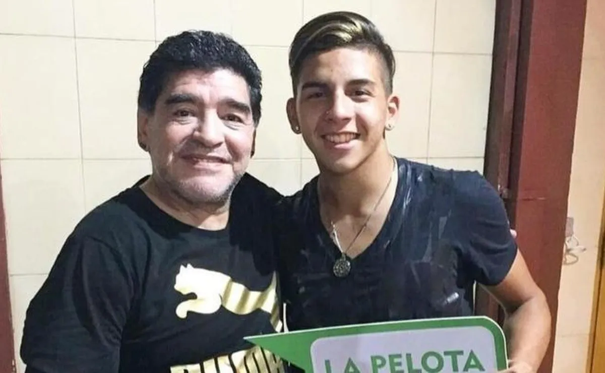Diego Maradona y su sobrino nieto Hernán López Muñoz, enganche de River.