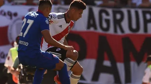 Carrascal controla una pelota ante Tigre.