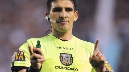 River acumula tres victorias y dos empates cuando le tocó a Merlos ser el árbitro