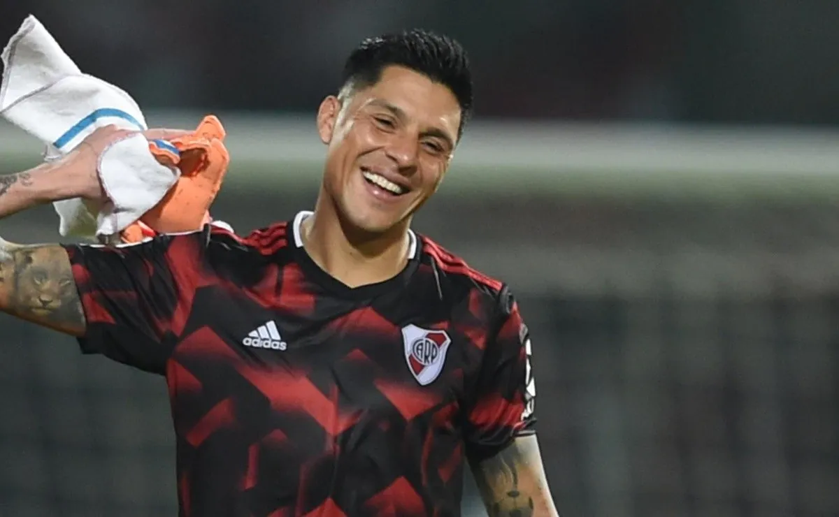 Enzo Pérez aseguró que quedó desorbitado al momento de recibir el golpe en la cabeza.