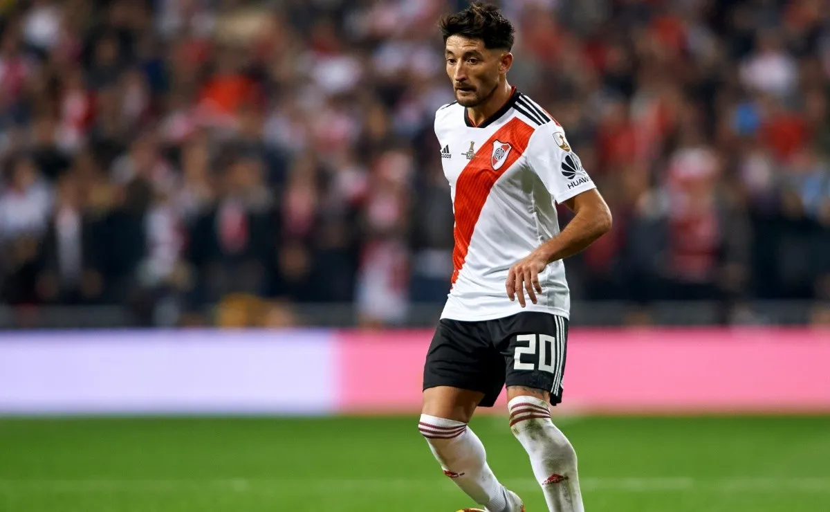 Casco, cada vez mejor de la lesión en la clavícula derecha.