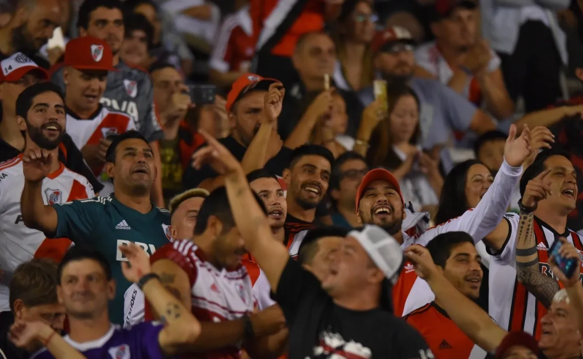 Los hinchas deberán ingresar por la avenida Cárcano.