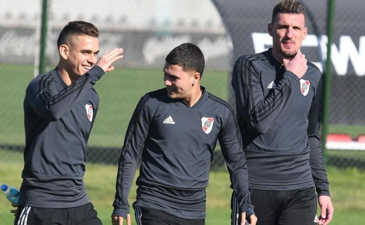 Quintero asistió a la práctica de River en Ezeiza.