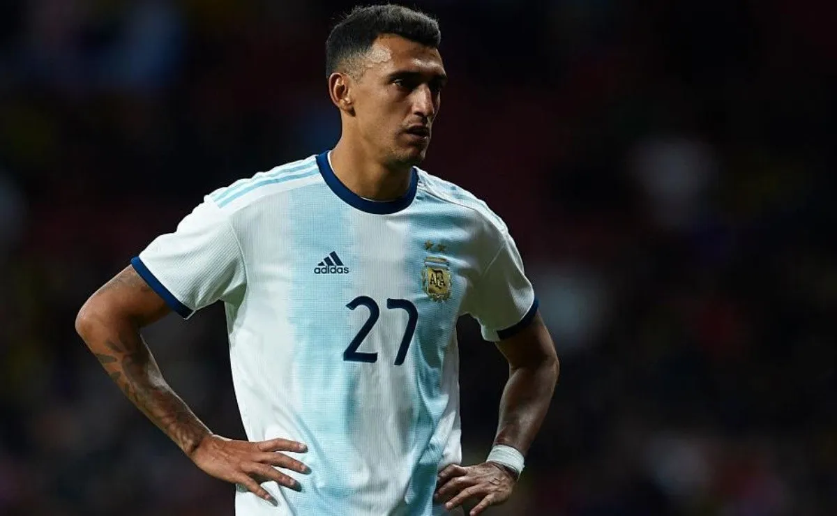 "A pesar de la derrota, me puso muy feliz debutar y jugar con Messi", destacó el cordobés.