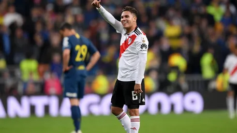 La intervención quirúrgica en la rodilla izquierda ha sido satisfactoria.