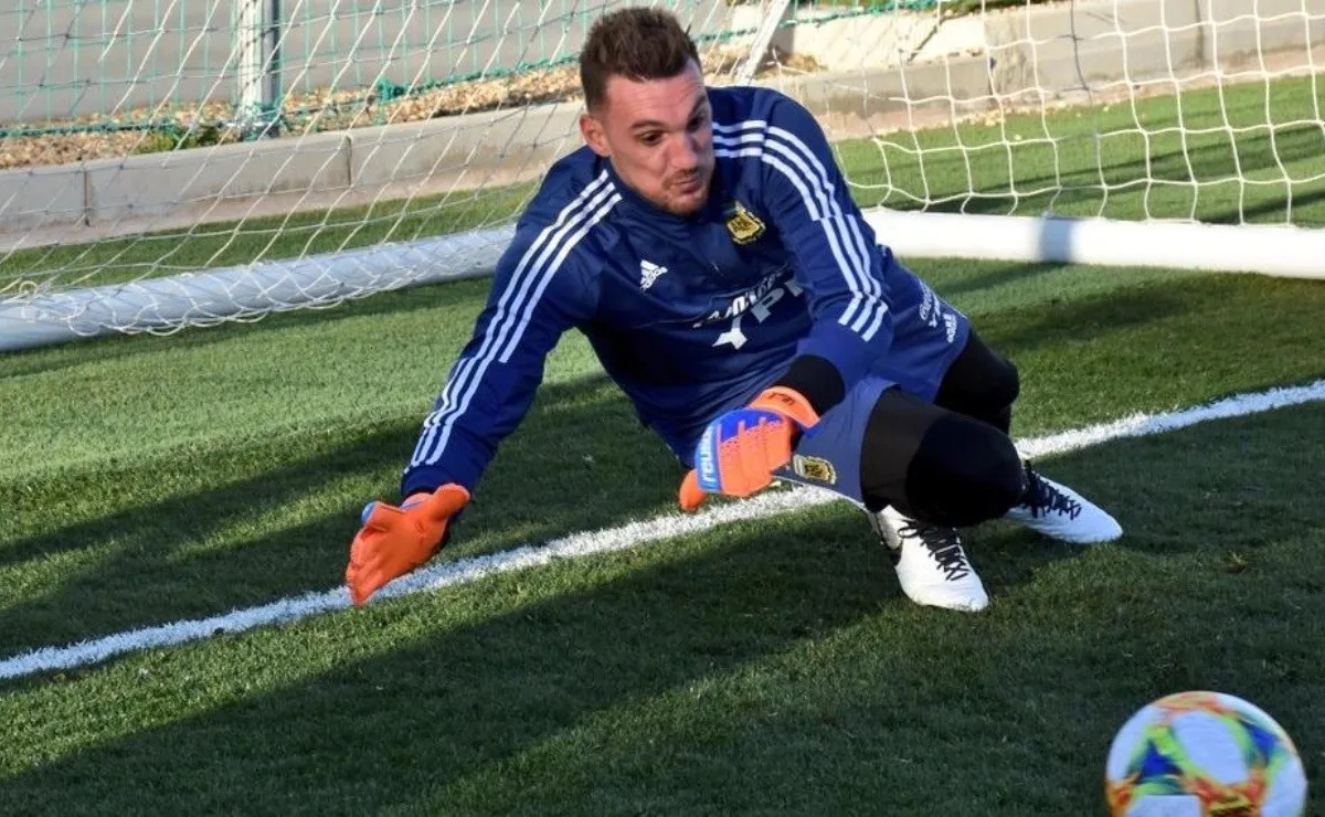 Armani, en su primer entrenamiento con la Selección en Madrid
