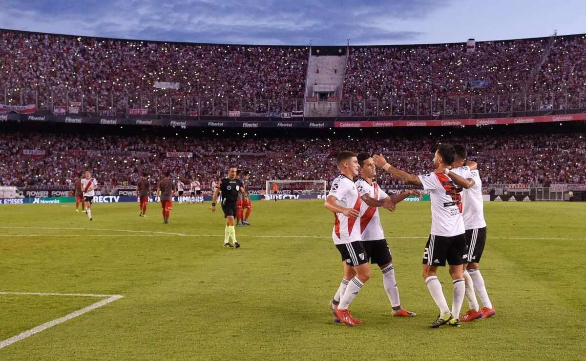 River siempre da la cara en las difíciles.