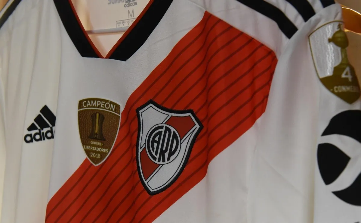 La camiseta de River podría contar con nuevo sponsor en los próximos meses.