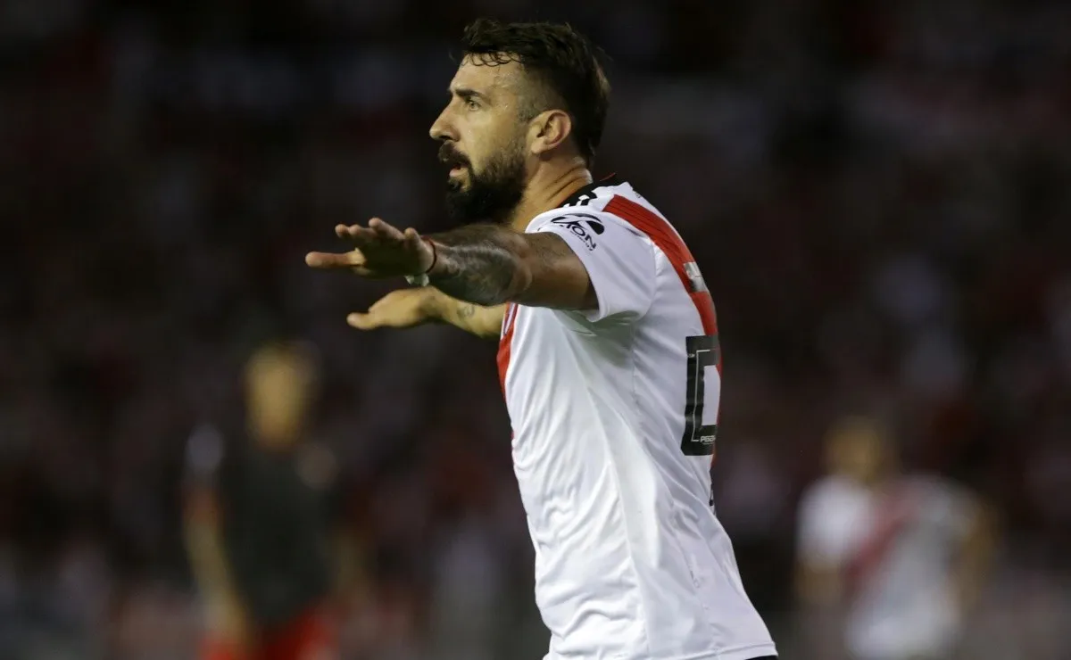 Pratto marcó el 3-0 de River ante Independiente.