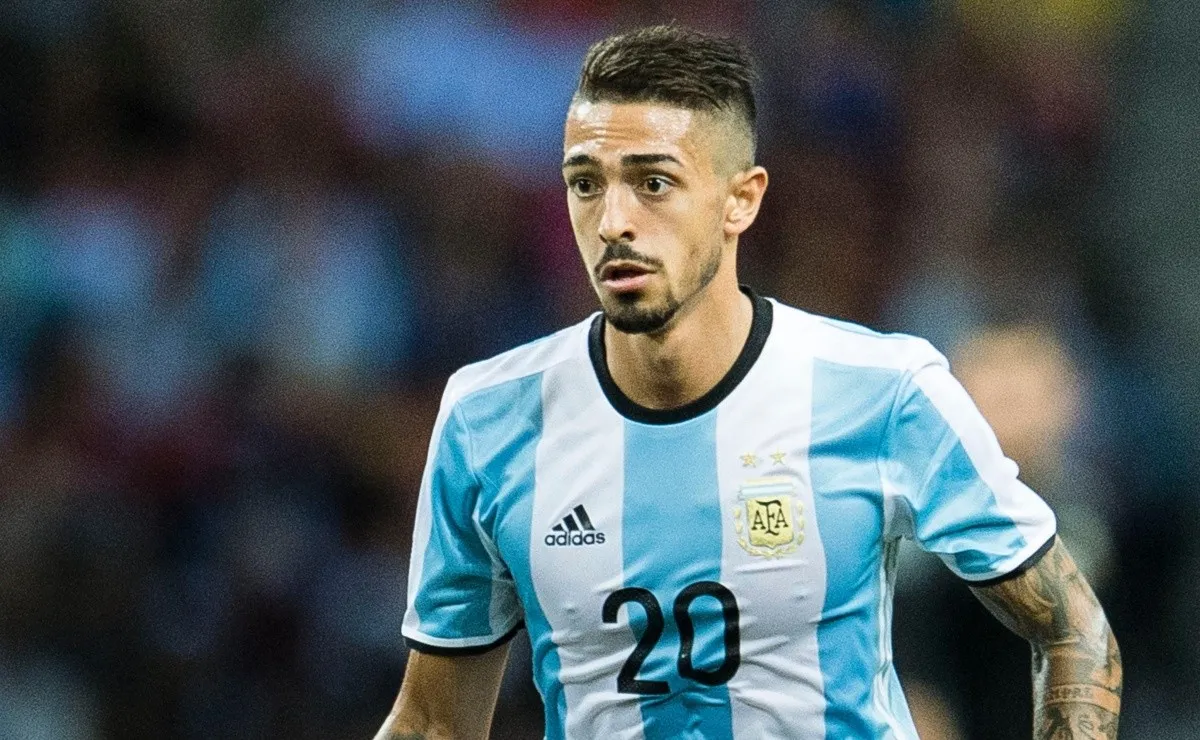 Manuel Lanzini llegó a jugar un partido oficial en River bajo la dirección técnica de Marcelo Gallardo. (FOTO: Getty)