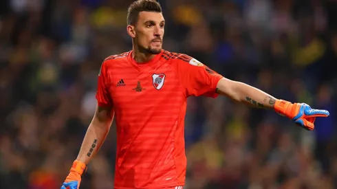 A los pocos segundos se recompuso y siguió en el partido de forma normal.