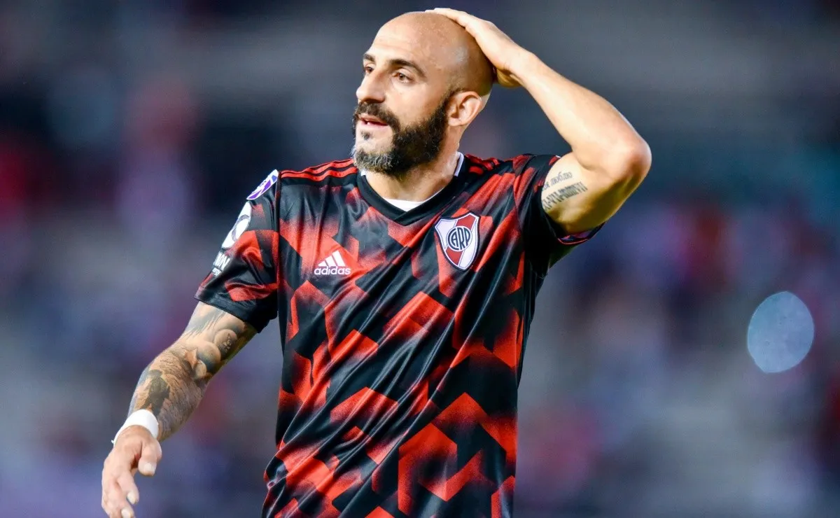 Javier Pinola lleva 16 amarillas y una roja en 69 partidos oficiales para River desde julio de 2017. (FOTO: Getty)