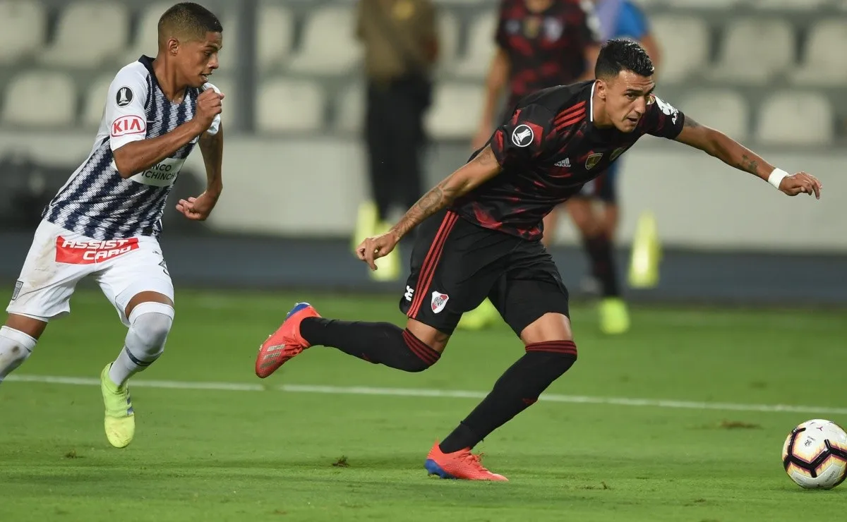 Suárez ingresó en el segundo tiempo ante Alianza Lima.