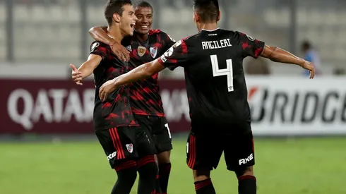 Ferreira metió un golazo y los hinchas deliraron en las redes sociales.