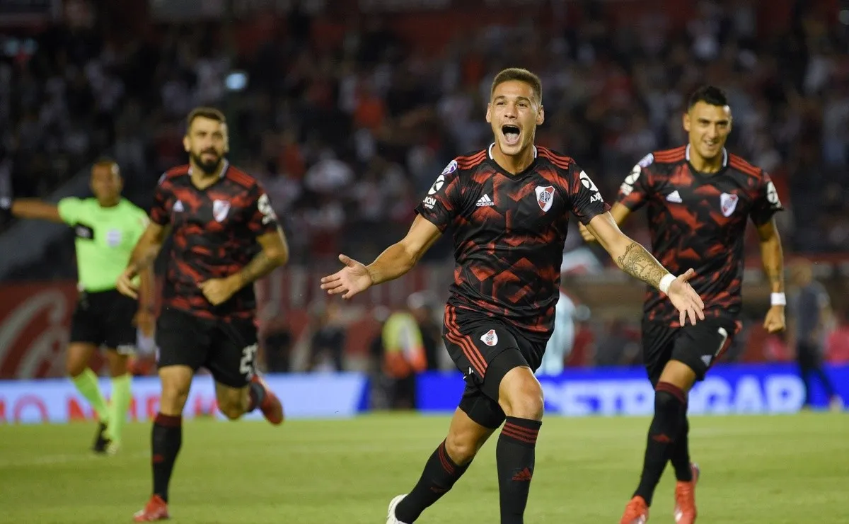 El partido entre River y La Lepra recién iba por los cinco minutos del primer tiempo.