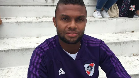 Thomas Gutiérrez, defensor colombiano de la Reserva de River.