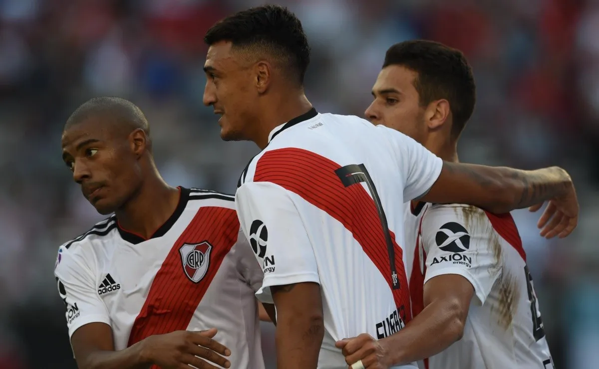 El Más Grande venció 2-1 a San Martín (Tucumán) y quedó a tan sólo dos puntos.