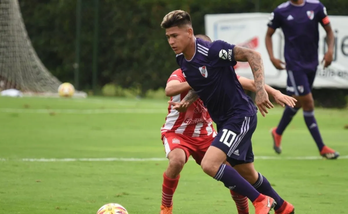 Gracias a un tanto del colombiano, el equipo que dirige Luigi Villalba se impuso 1-0.