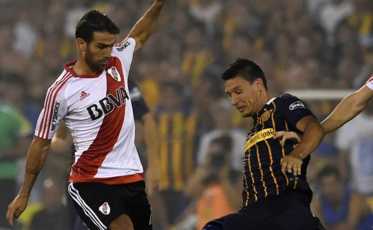 Damián Musto enfrentó varias veces a River con la camiseta de Rosario Central. (FOTO: FotoBaires / Archivo)