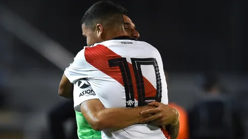 Iban 18 minutos del primer tiempo cuando Juanfer Quintero frotó la lámpara y clavó un terrible golazo