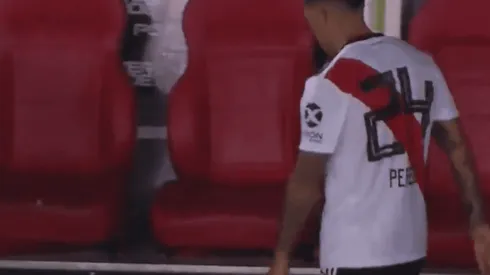El volante de River tuvo que salir reemplazado a los ocho minutos del segundo tiempo.