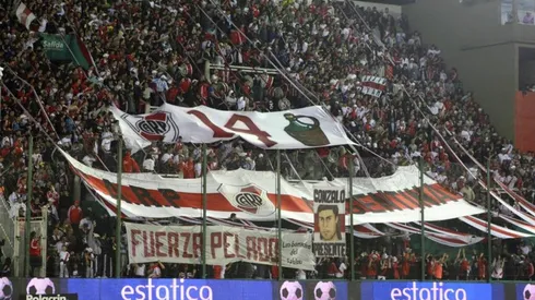 La última vez que los hinchas de River fueron a la cancha de Banfield: domingo 3 de octubre de 2010. (FOTO: LPM)