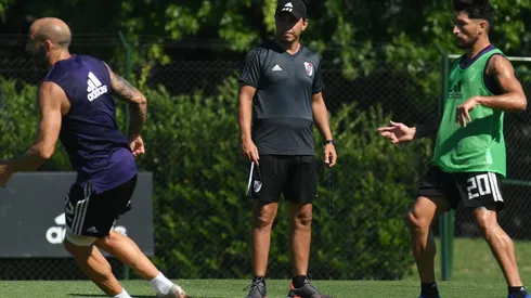 Gallardo analiza qué equipo parará ante Racing en el Monumental.