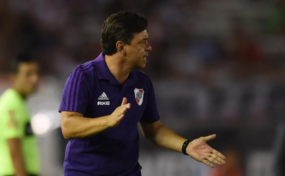 Marcelo Gallardo citó a 18 futbolistas para el partido de este domingo ante Vélez.