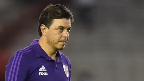 Gallardo se retiró del Monumental agradeciéndole a los hinchas por el apoyo.