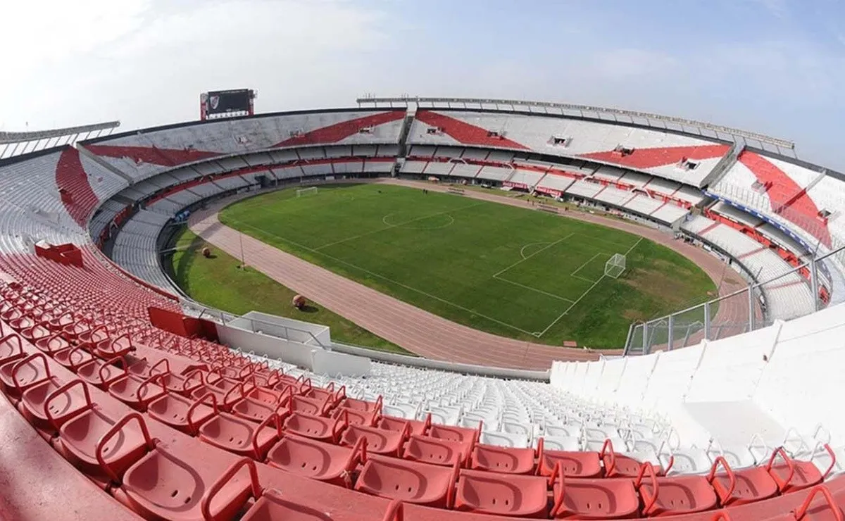 El futuro del estadio Monumental ya se instaló en la agenda de River.