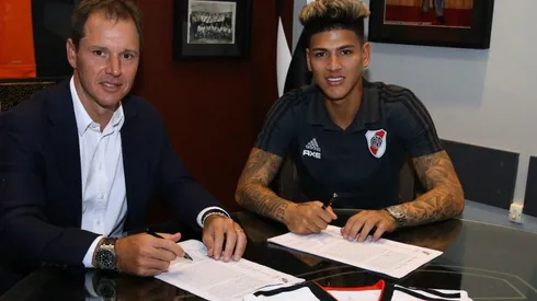 Jorge Carrascal puso el gancho y selló el vínculo que lo liga a River durante un año.