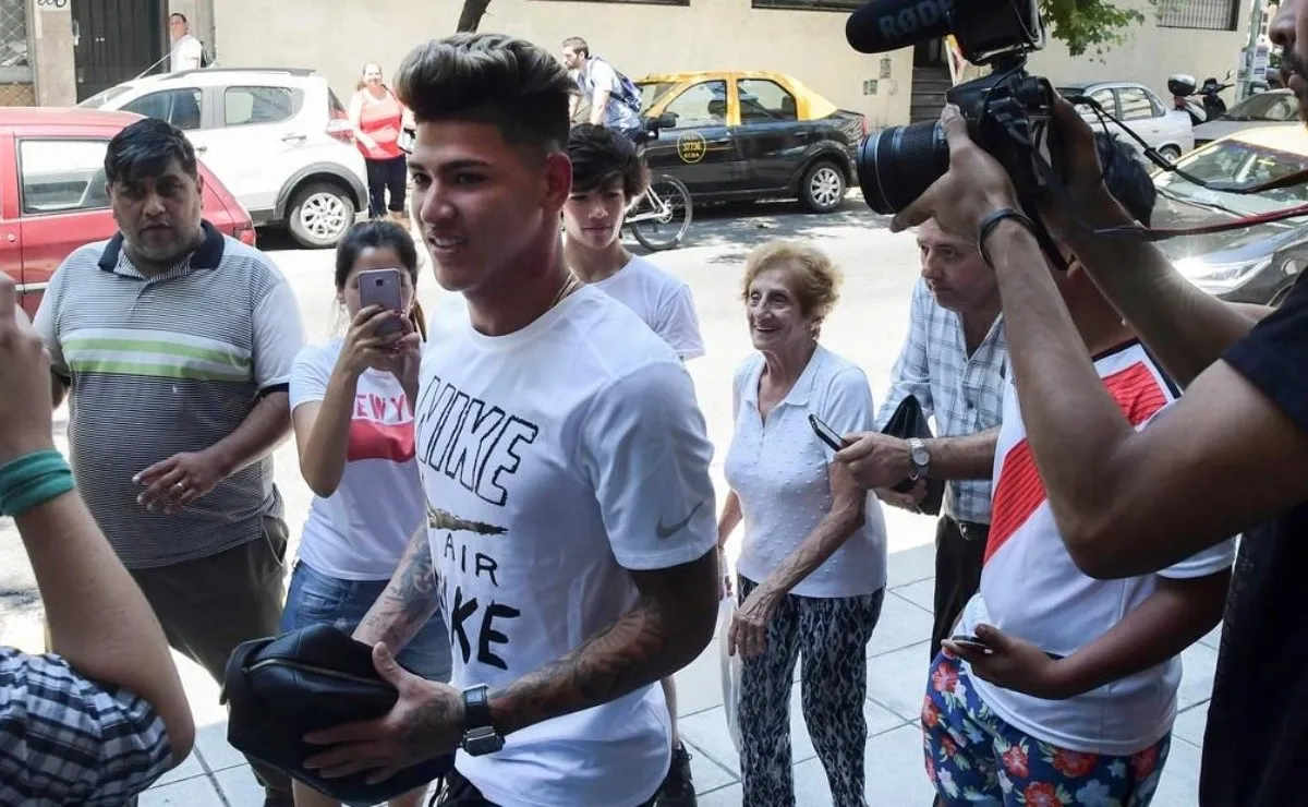 Carrascal llegó a River y aguarda por la firma de su contrato.