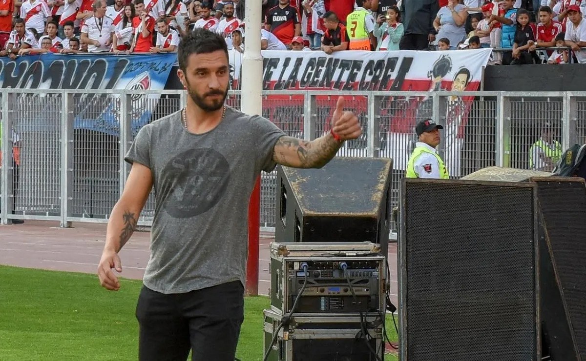 Scocco estuvo el sábado pasado en el estadio Monumental junto con su hijo para ver a River ante Defensa. (FOTO: Getty)